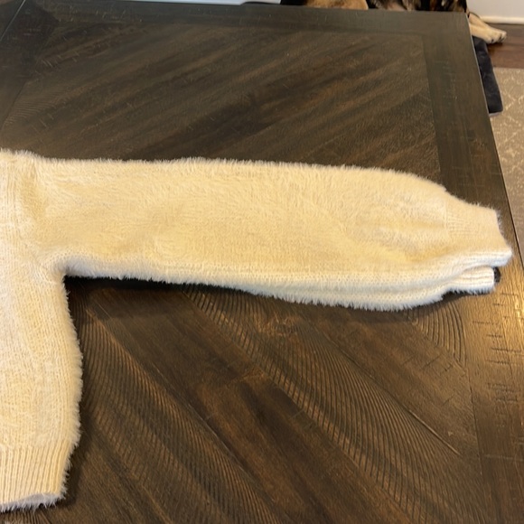 Sweater Large Fuzzy With Cut Out Back - Picture 4 of 5